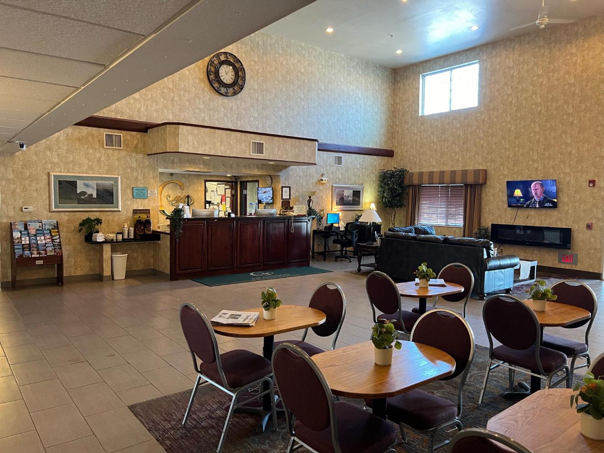 Grandstay Hotel & Suites Becker מראה חיצוני תמונה