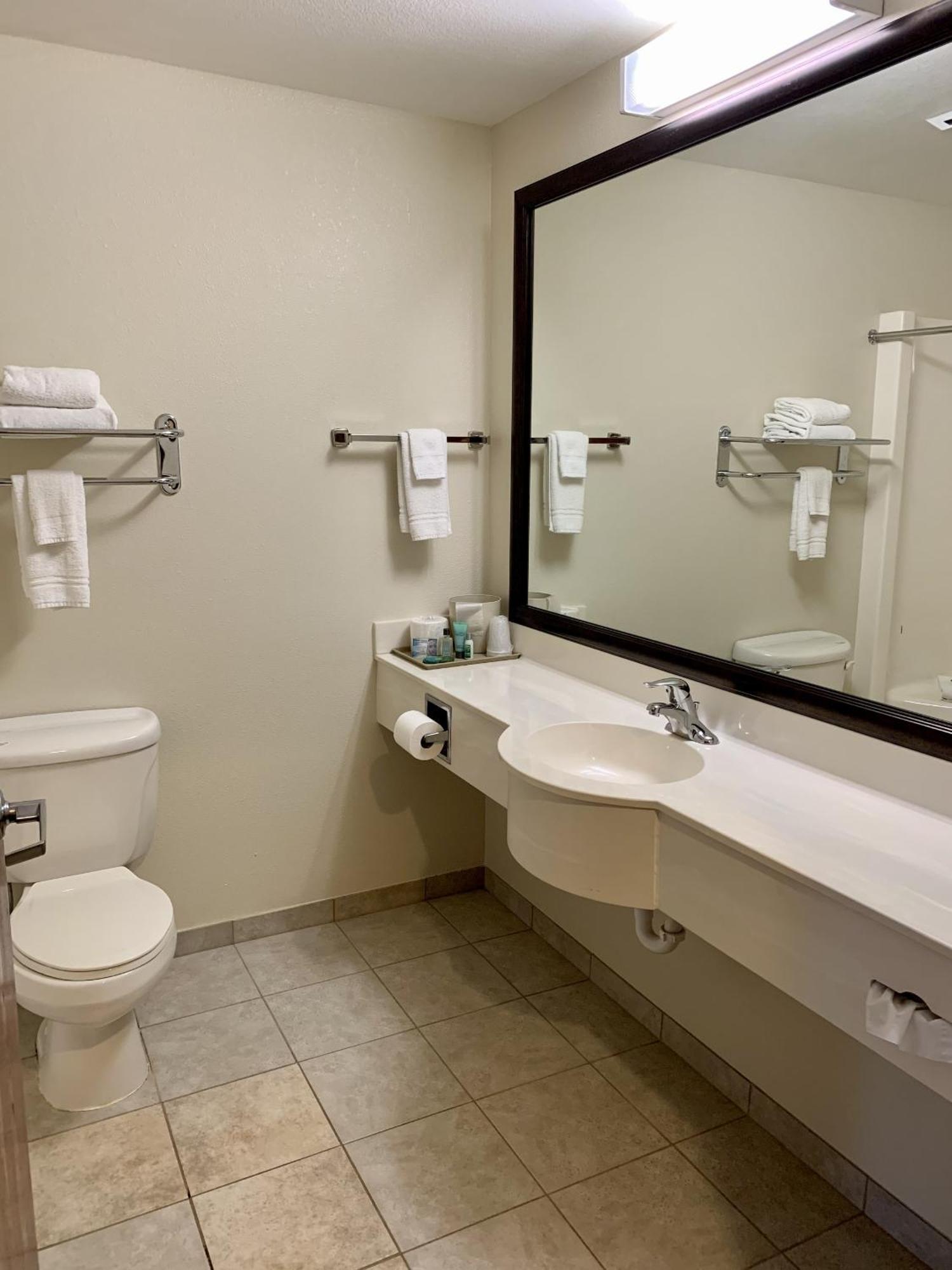 Grandstay Hotel & Suites Becker מראה חיצוני תמונה